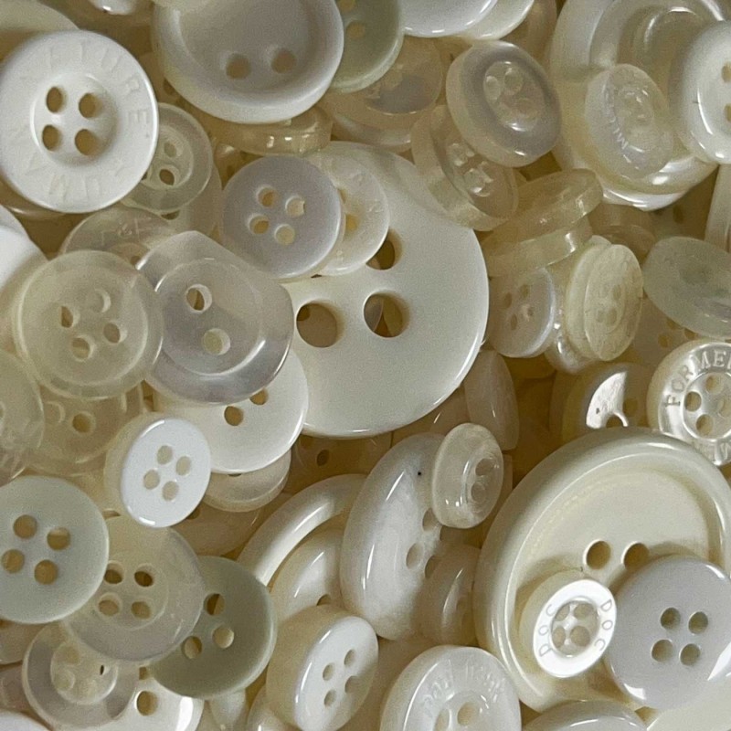 Crafting Buttons Assorted Sizes 120g White